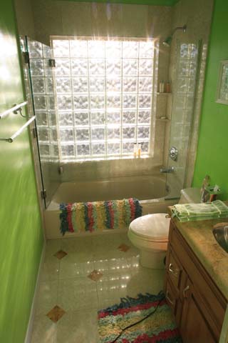 1046b_Guest_35