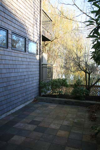 1046b_Guest_54