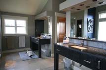 1051_094